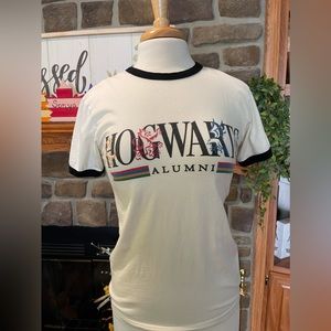 Hogwarts Alumni Women’s T-shirt